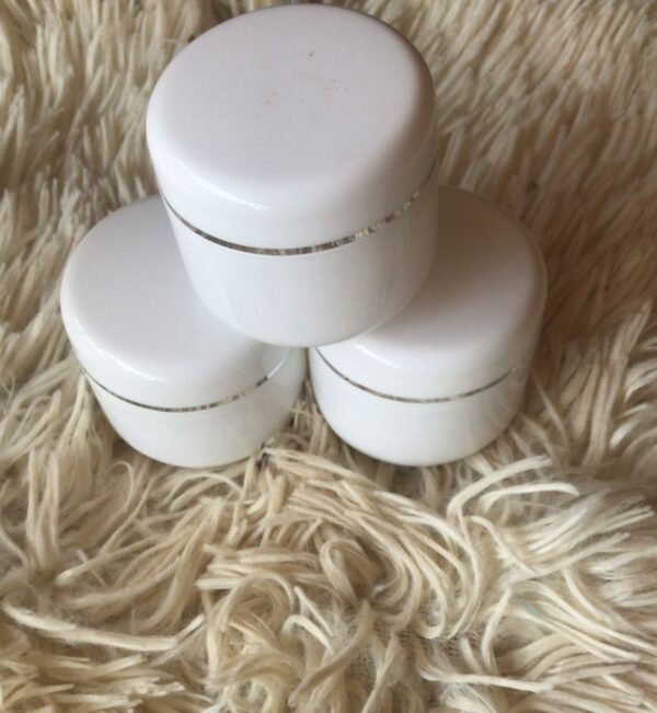 WHITE COSMETIC JARS